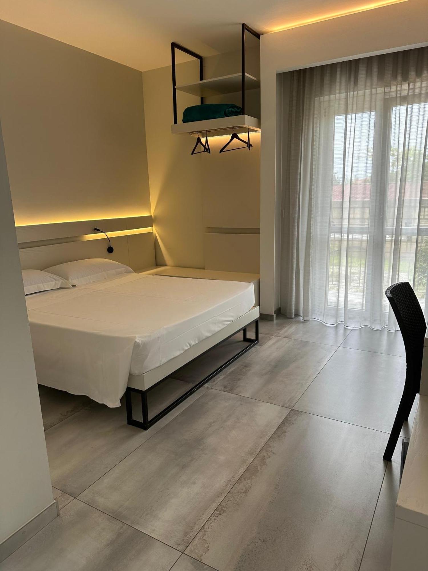 Gabriel Holidays Tropea Bagian luar foto