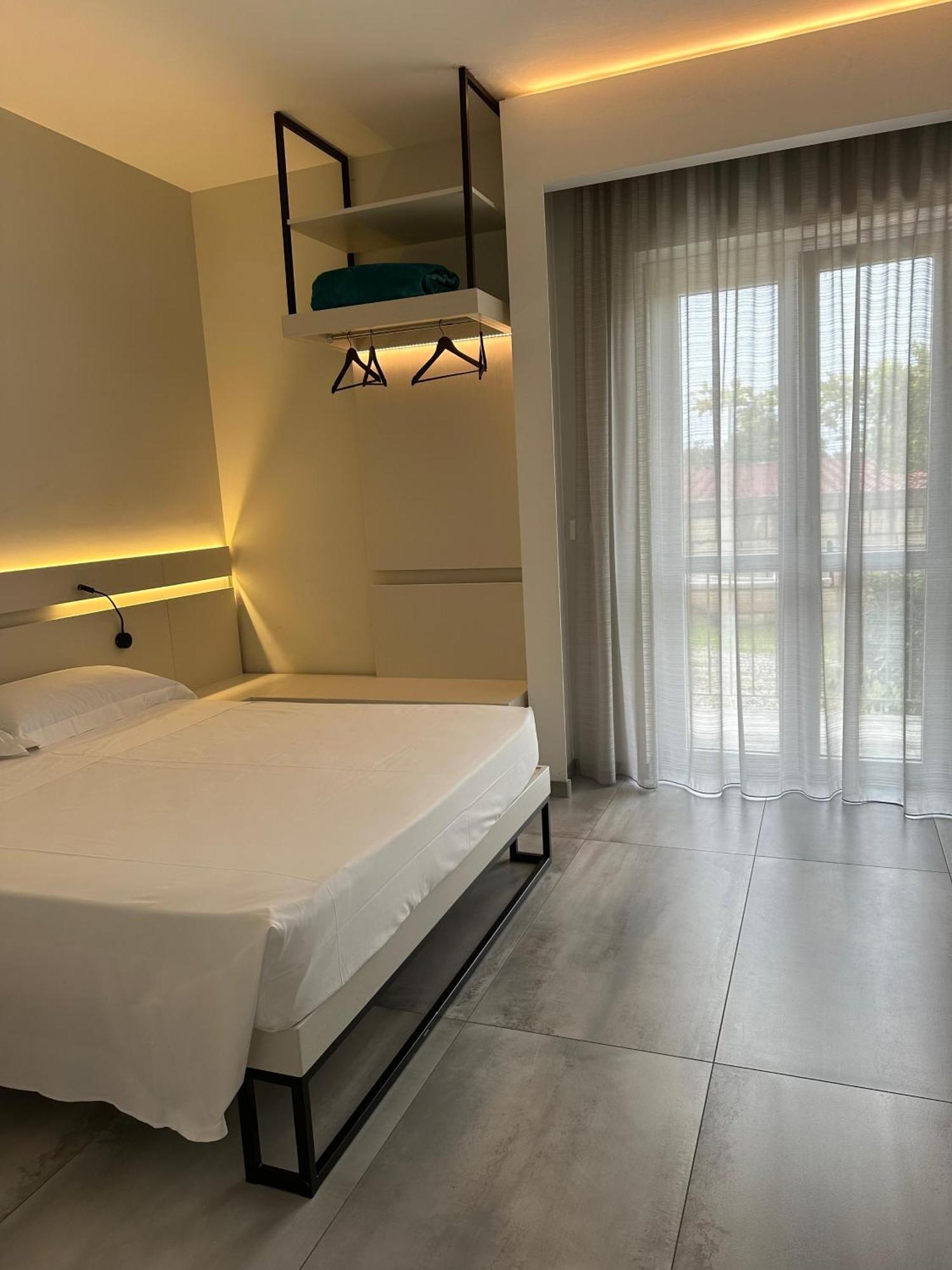 Gabriel Holidays Tropea Bagian luar foto